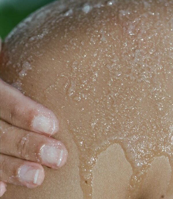 000085310013copy_HOWTOUSE-TEXTURE_seasaltscrub