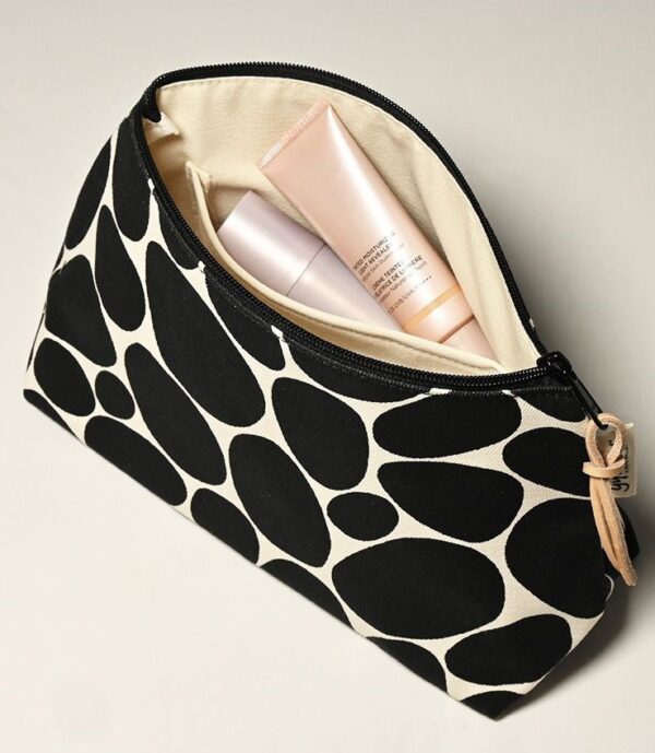 washbag_l_stenar_black_inside_large